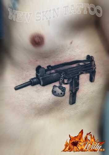 hellow kitty uzi